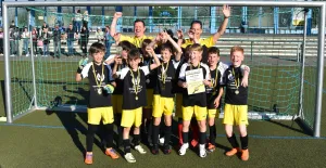 Staffelsieg der E2 nach dramatischem Endspiel gegen BSC Freiberg 2